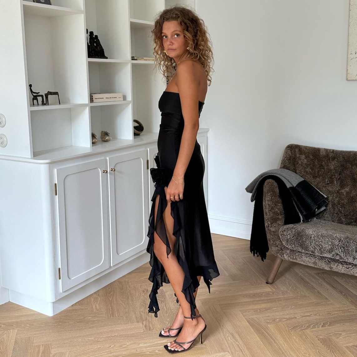 THIEVES EVENING DRESS