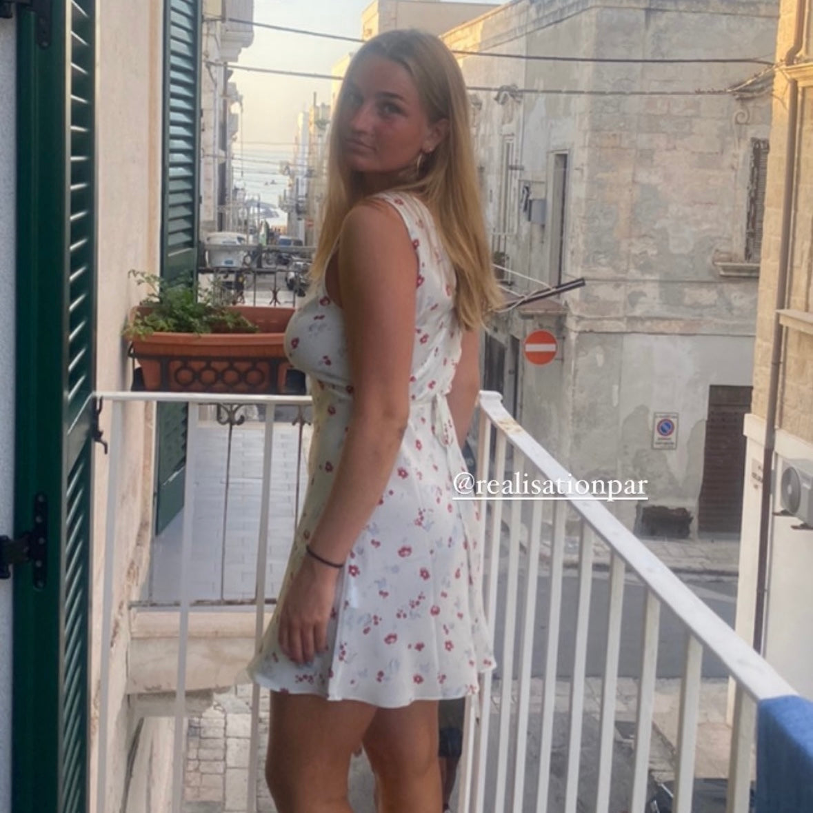 THE ISABELLI FLOWER DRESS