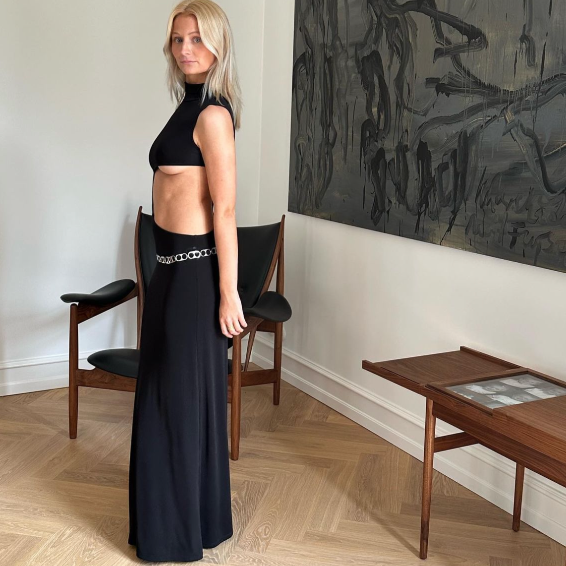 WIDOW DRESS & DISCO BELT
