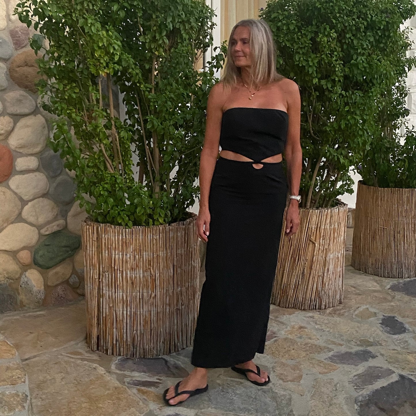 STRAPLESS LOOPHOLE DRESS