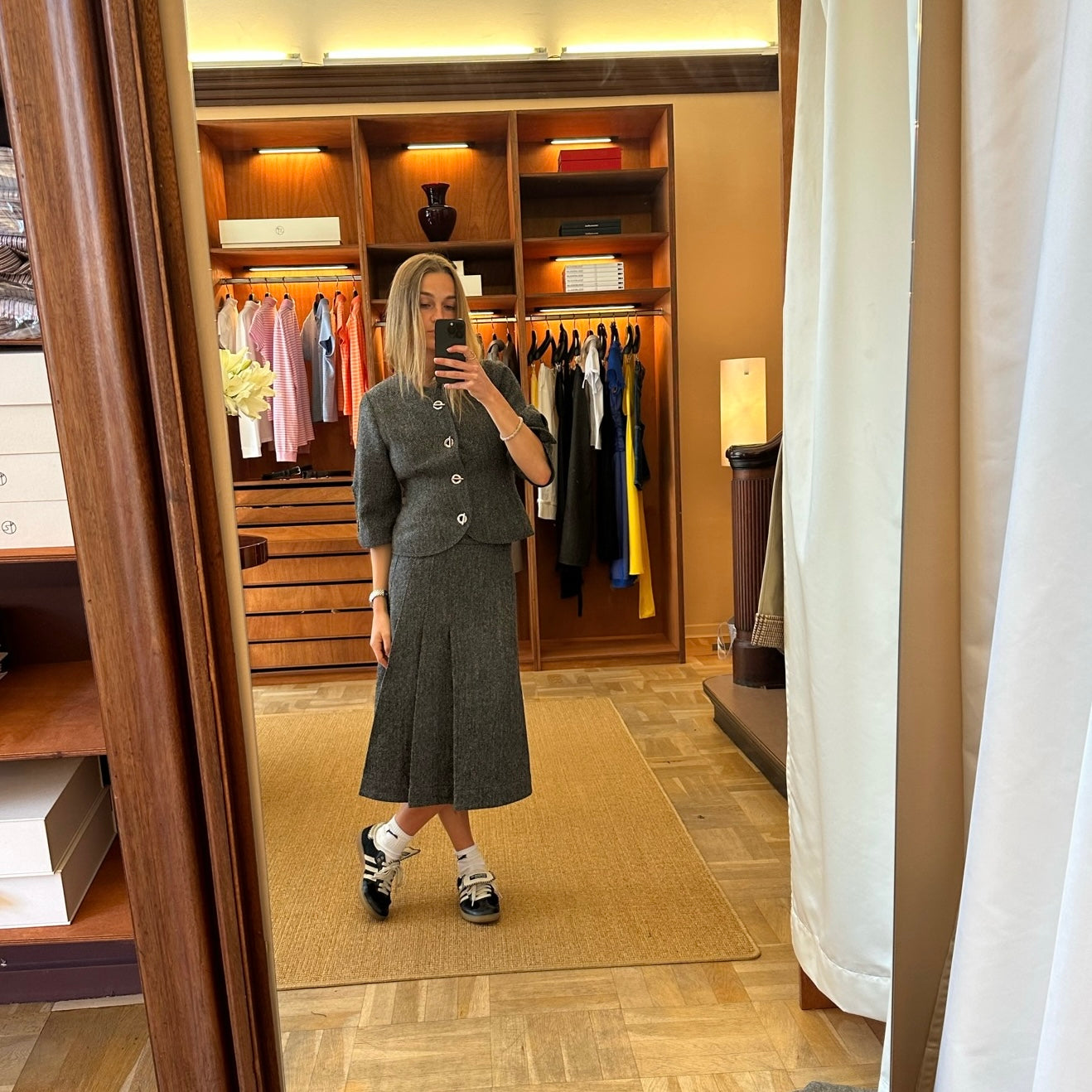 CHRISTIE TOP & NICOLINE SKIRT