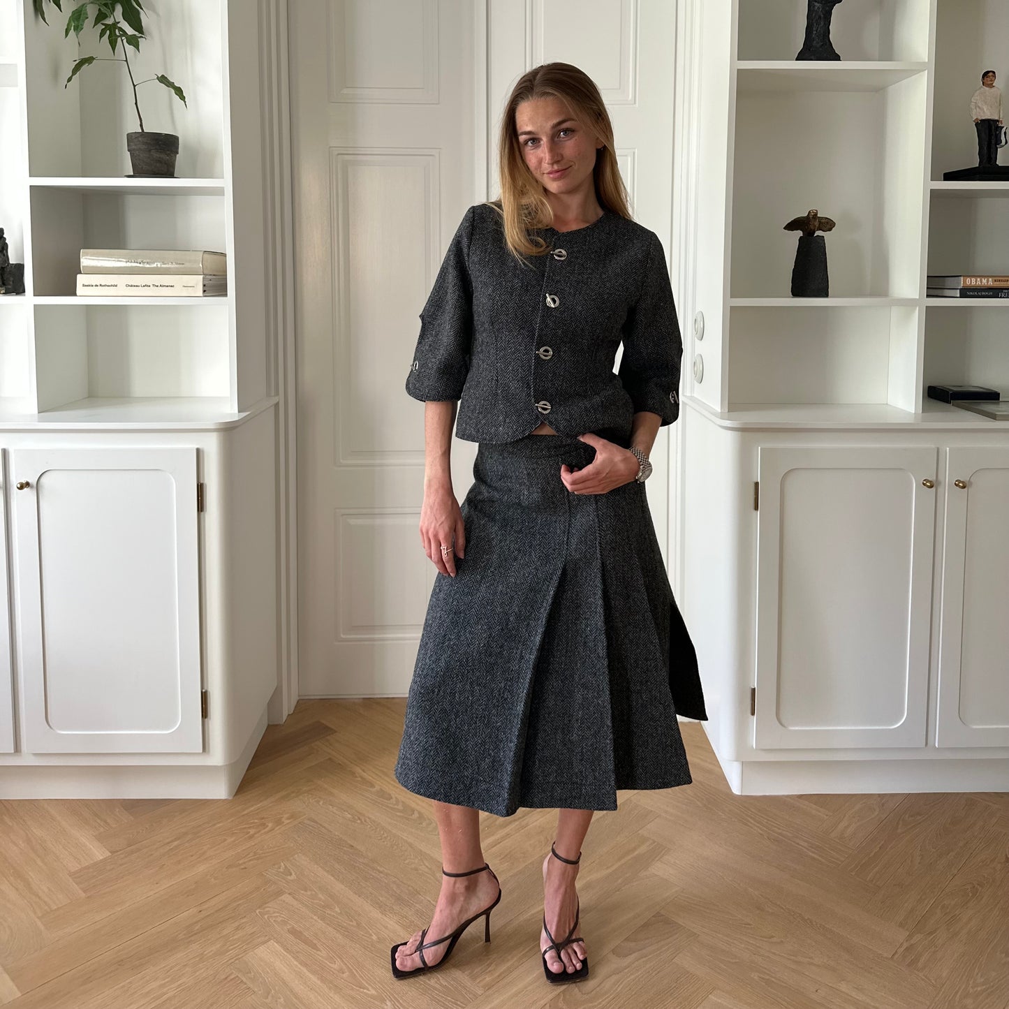 CHRISTIE TOP & NICOLINE SKIRT